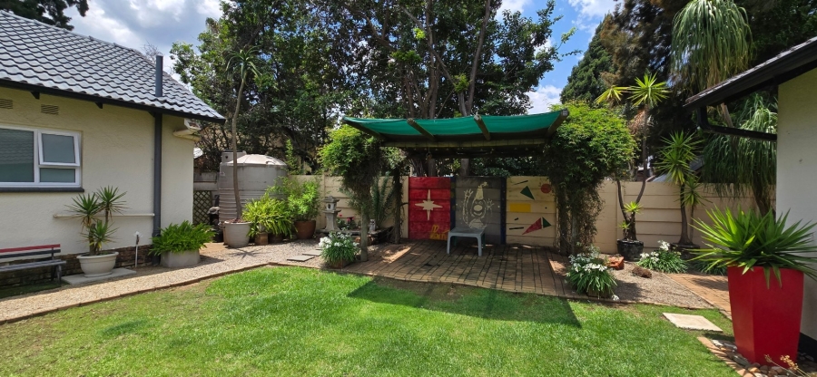 5 Bedroom Property for Sale in Brackendowns Gauteng