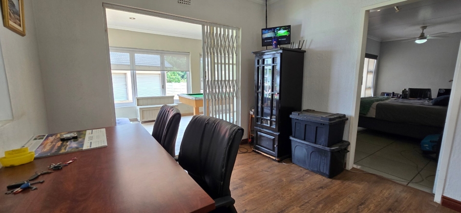 5 Bedroom Property for Sale in Brackendowns Gauteng