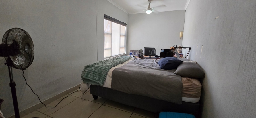 5 Bedroom Property for Sale in Brackendowns Gauteng