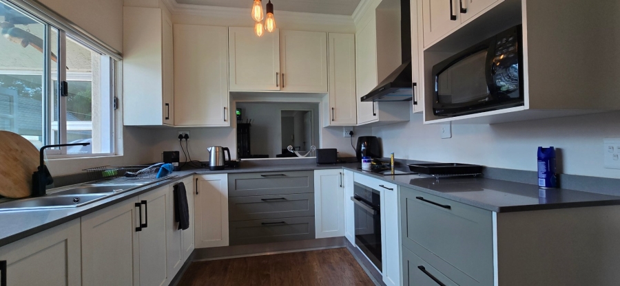 5 Bedroom Property for Sale in Brackendowns Gauteng