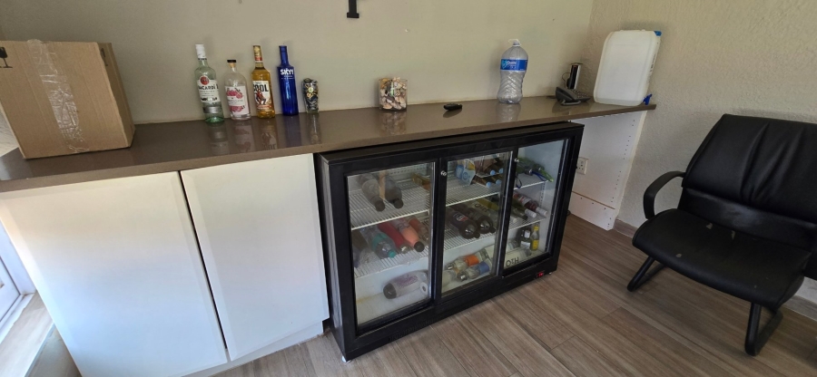 5 Bedroom Property for Sale in Brackendowns Gauteng