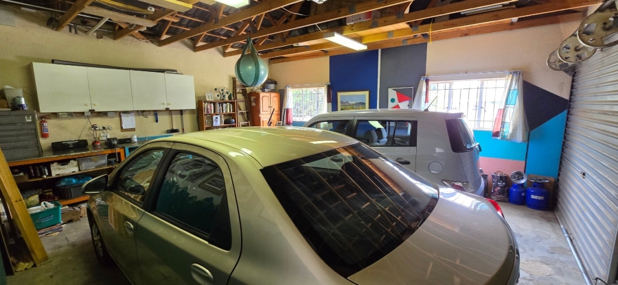 5 Bedroom Property for Sale in Brackendowns Gauteng