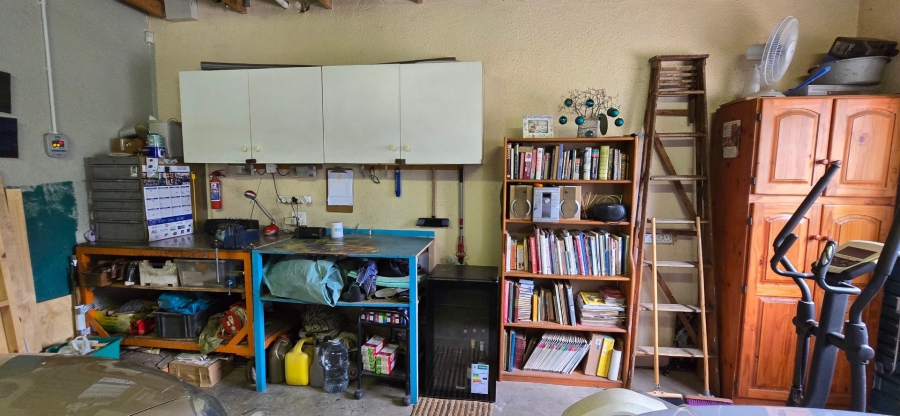 5 Bedroom Property for Sale in Brackendowns Gauteng