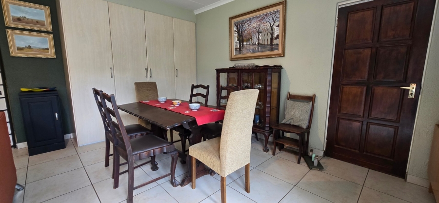 5 Bedroom Property for Sale in Brackendowns Gauteng