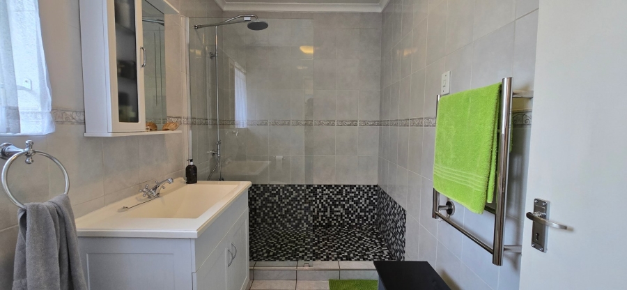 5 Bedroom Property for Sale in Brackendowns Gauteng