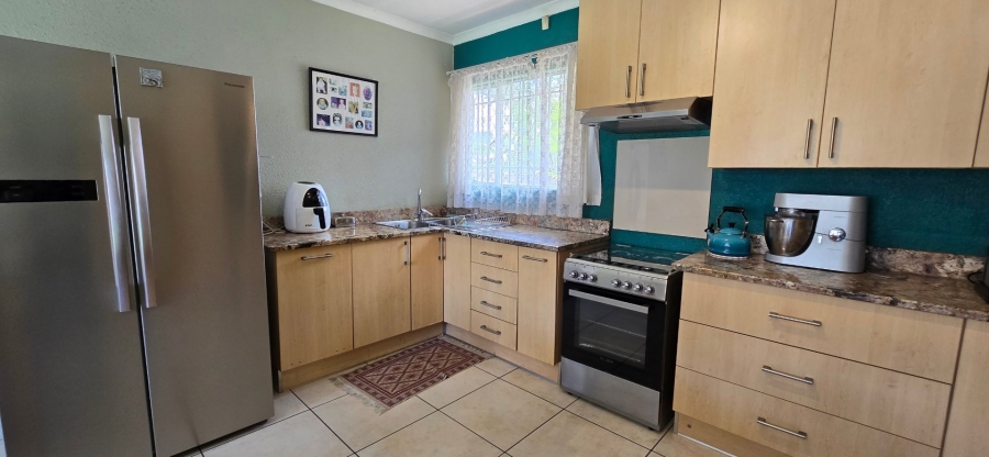 5 Bedroom Property for Sale in Brackendowns Gauteng