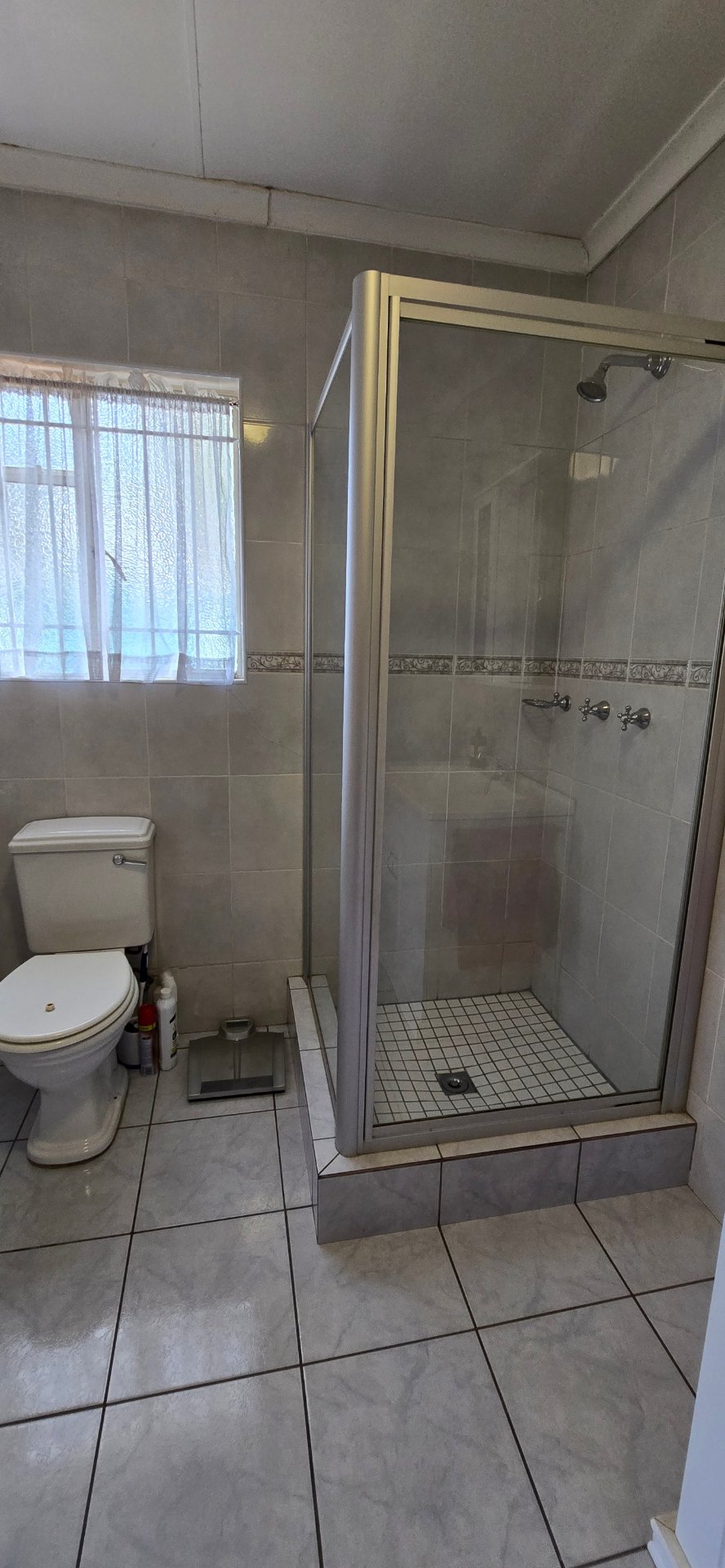 5 Bedroom Property for Sale in Brackendowns Gauteng