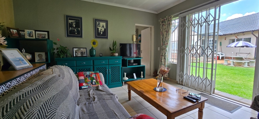 5 Bedroom Property for Sale in Brackendowns Gauteng