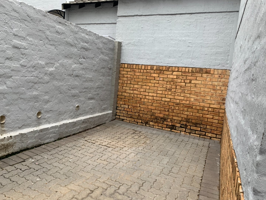 2 Bedroom Property for Sale in Halfway Gardens Gauteng