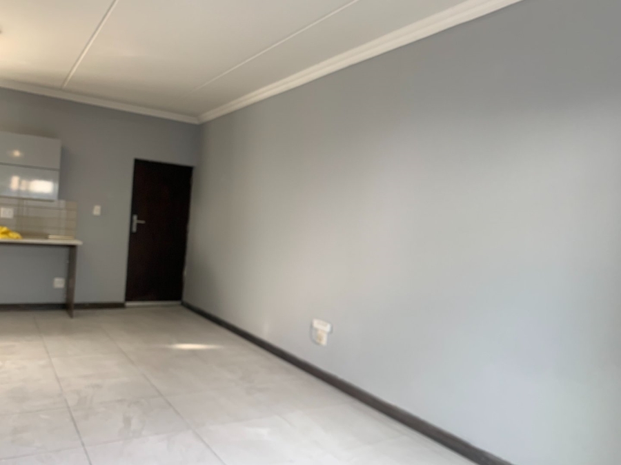 2 Bedroom Property for Sale in Halfway Gardens Gauteng