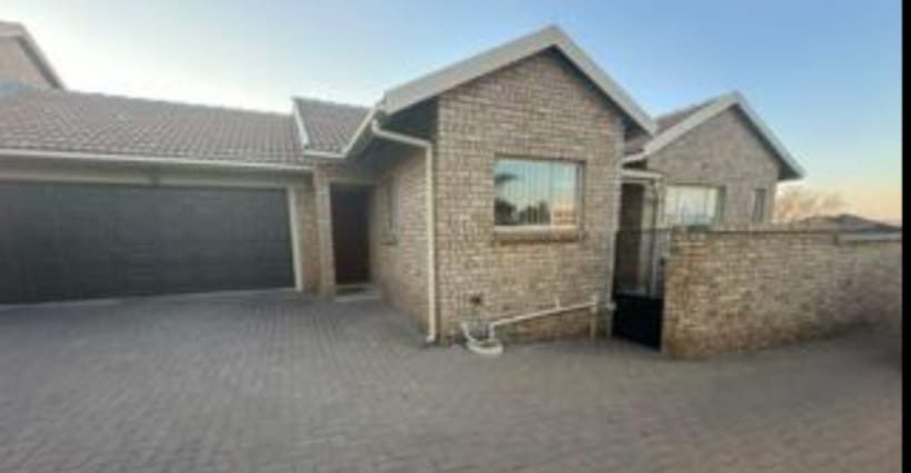 To Let 3 Bedroom Property for Rent in Thatchfield Close Gauteng
