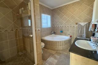 To Let 3 Bedroom Property for Rent in Thatchfield Close Gauteng