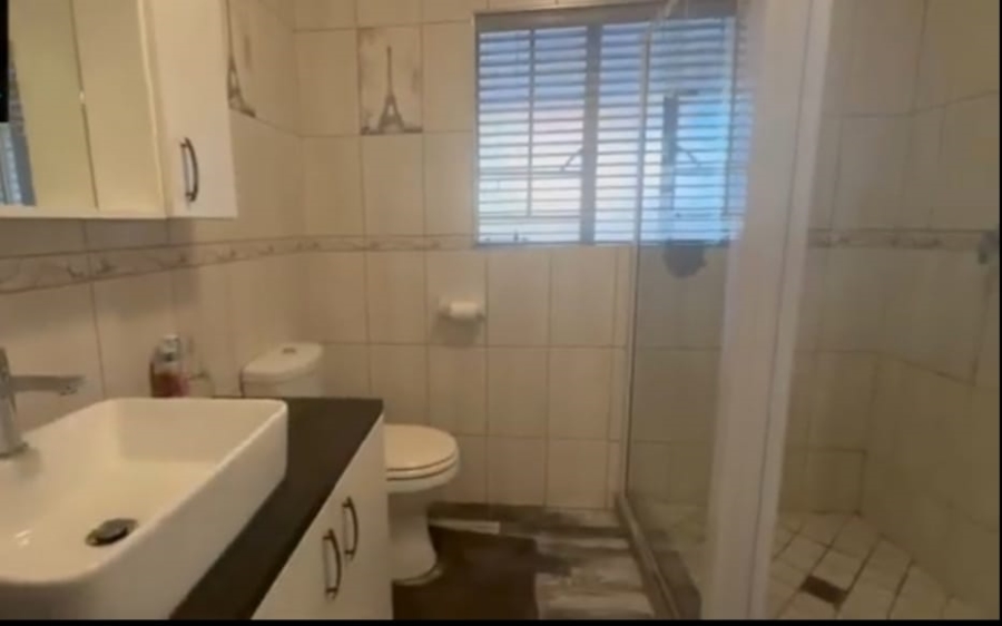 To Let 3 Bedroom Property for Rent in Thatchfield Close Gauteng