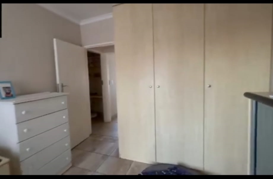 To Let 3 Bedroom Property for Rent in Thatchfield Close Gauteng
