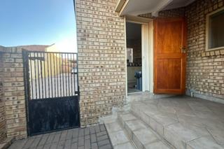 To Let 3 Bedroom Property for Rent in Thatchfield Close Gauteng