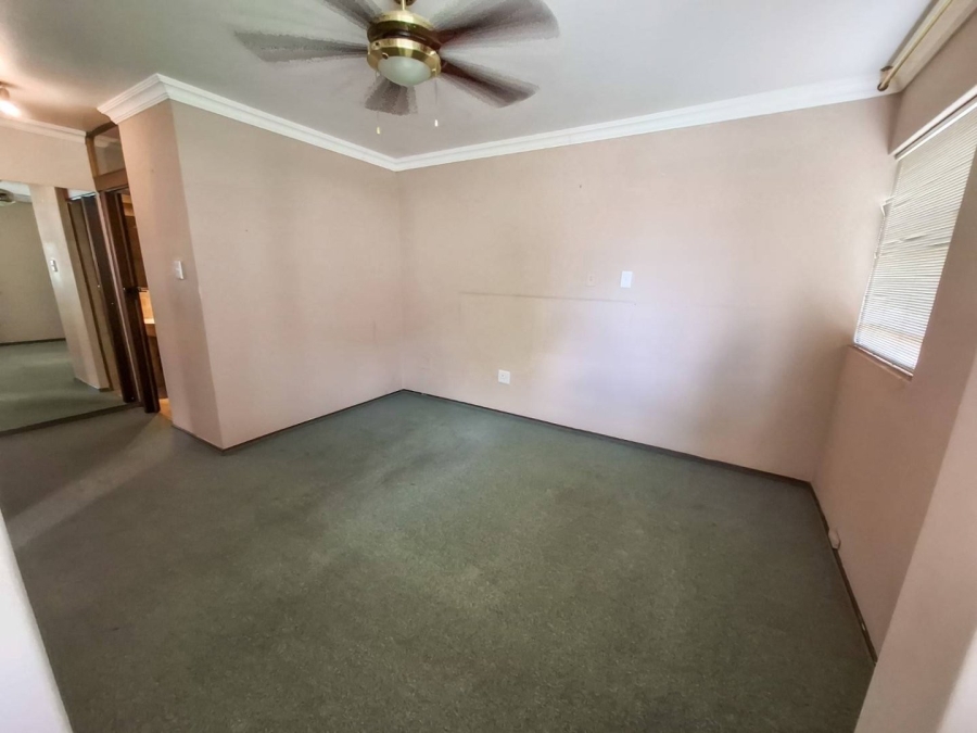 To Let 2 Bedroom Property for Rent in Faerie Glen Gauteng