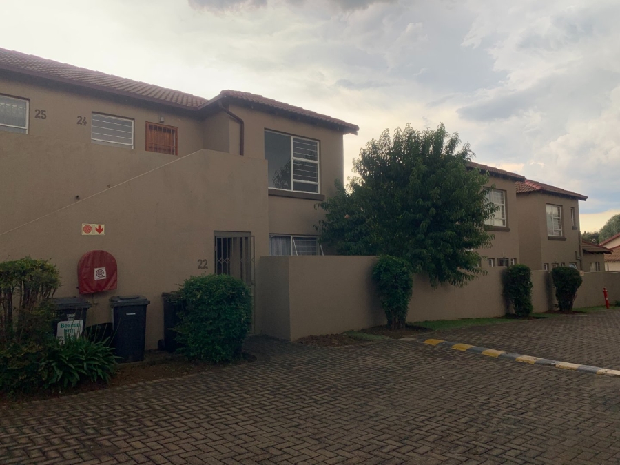 2 Bedroom Property for Sale in Heuwelsig Estate Gauteng