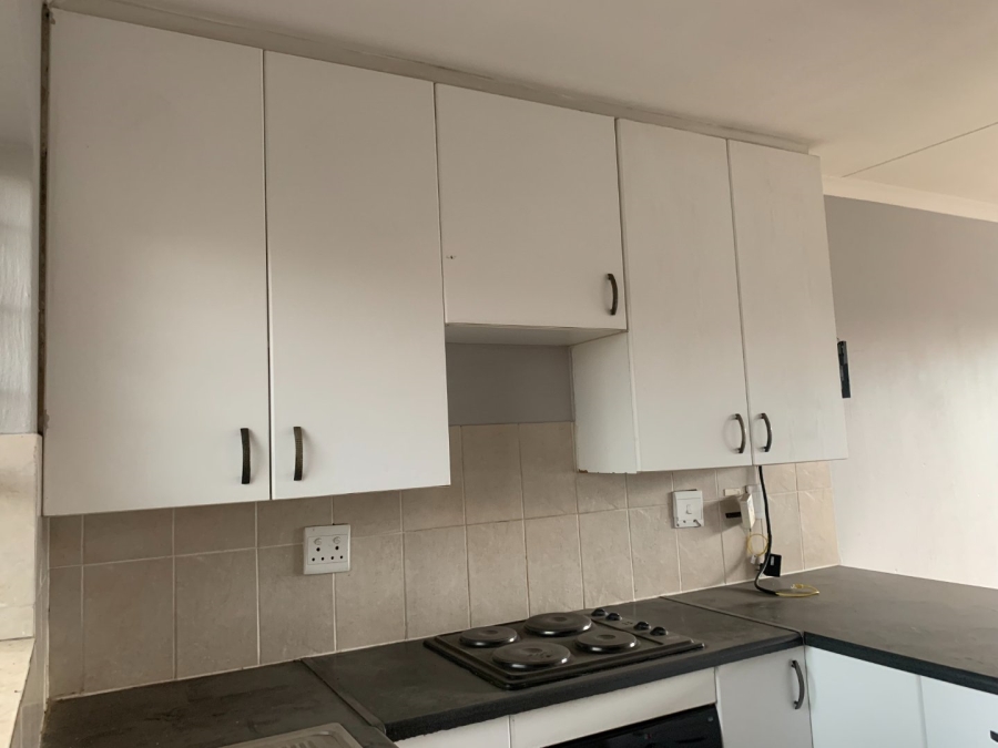 2 Bedroom Property for Sale in Heuwelsig Estate Gauteng