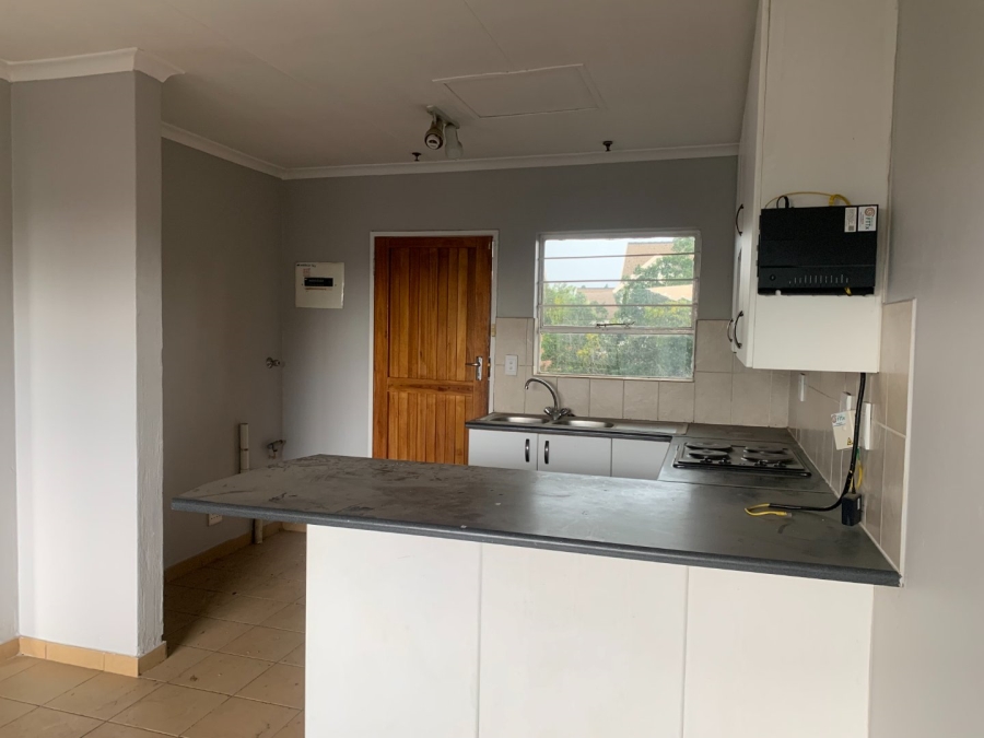 2 Bedroom Property for Sale in Heuwelsig Estate Gauteng