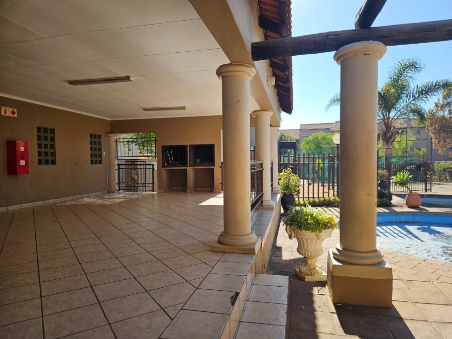 To Let 2 Bedroom Property for Rent in Noordhang Gauteng