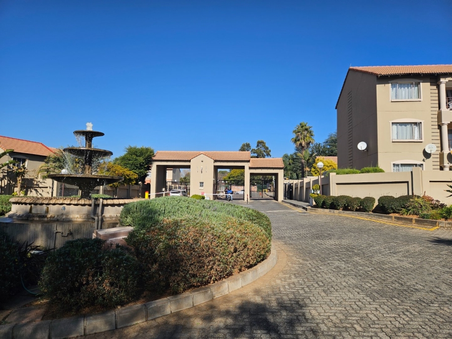 To Let 2 Bedroom Property for Rent in Noordhang Gauteng