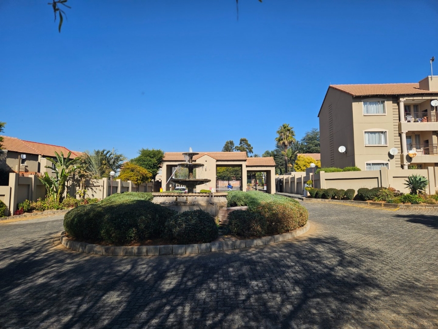 To Let 2 Bedroom Property for Rent in Noordhang Gauteng