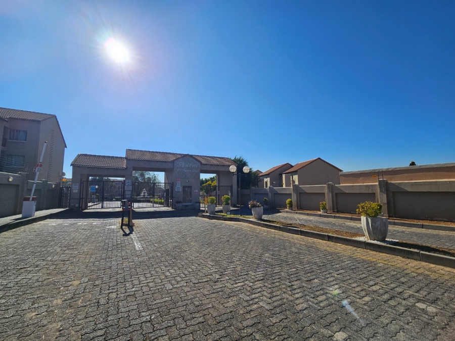 To Let 2 Bedroom Property for Rent in Noordhang Gauteng