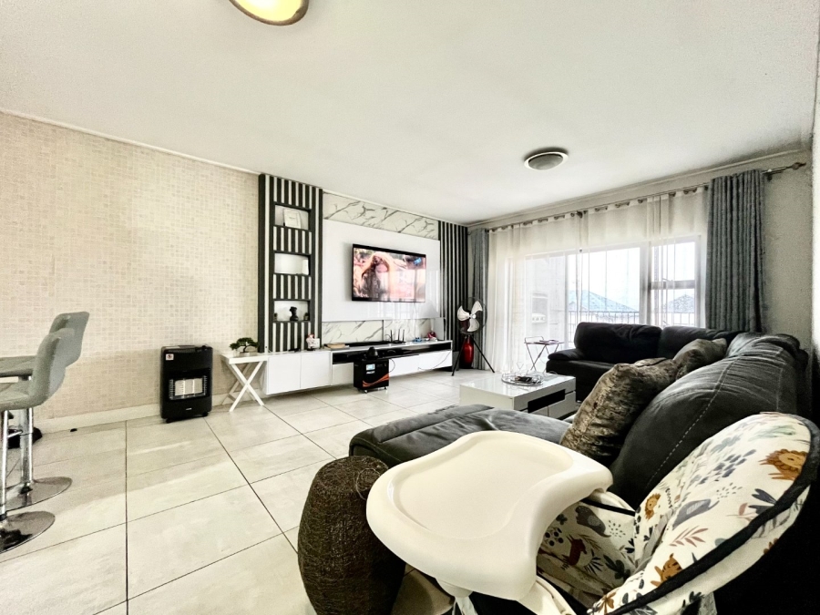 To Let 2 Bedroom Property for Rent in The Polofields Gauteng