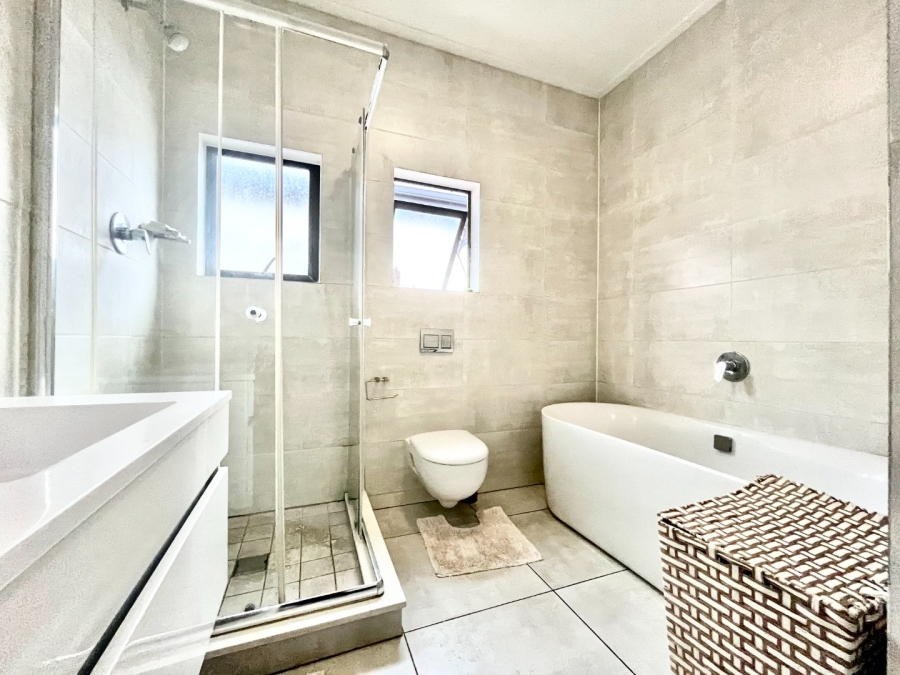 To Let 2 Bedroom Property for Rent in The Polofields Gauteng