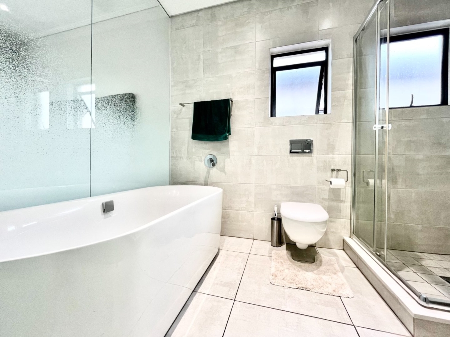 To Let 2 Bedroom Property for Rent in The Polofields Gauteng