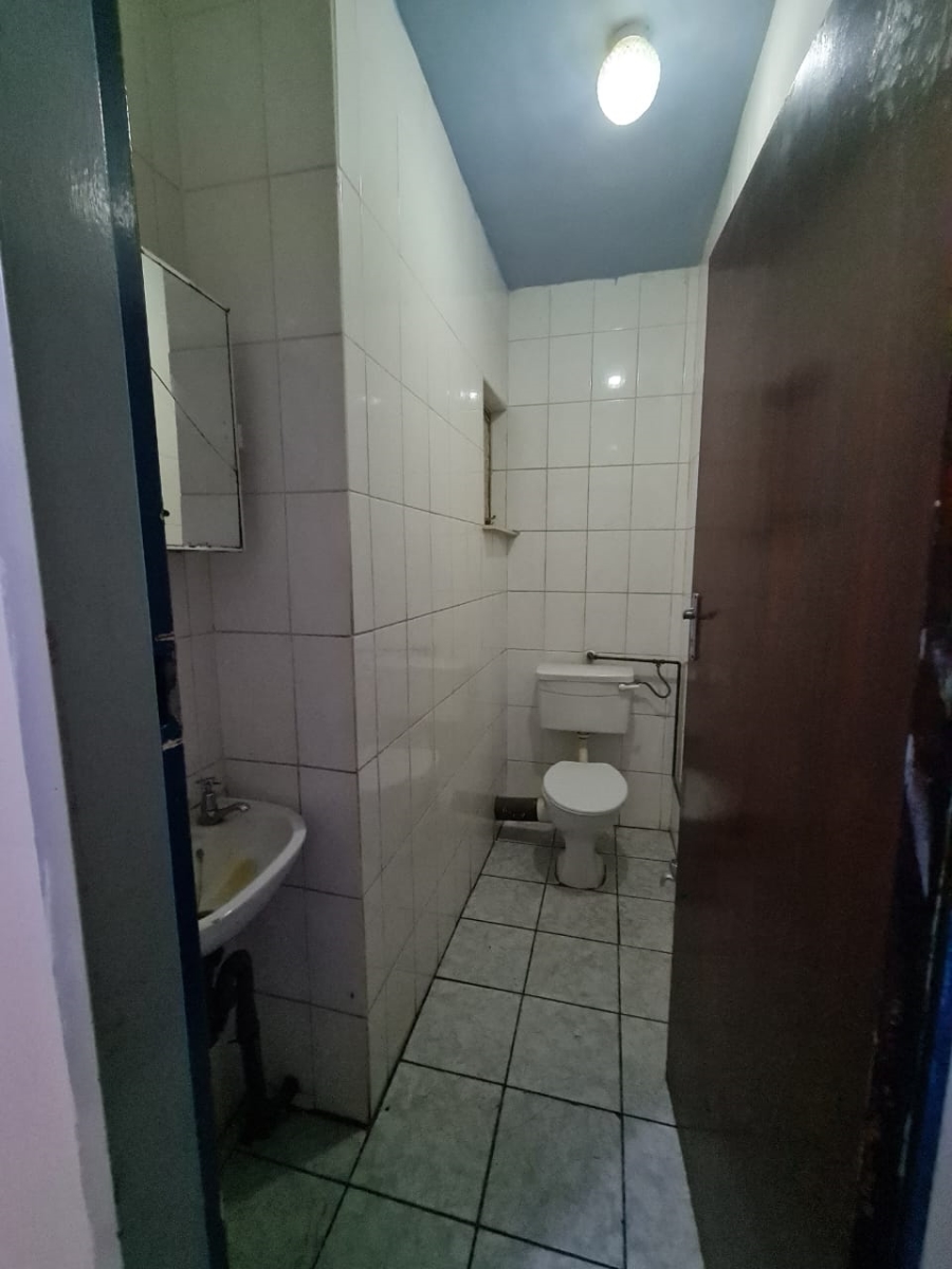 To Let 2 Bedroom Property for Rent in Lenasia Ext 1 Gauteng