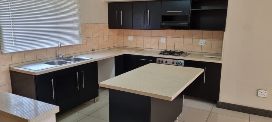 To Let 2 Bedroom Property for Rent in Klippoortjie Gauteng