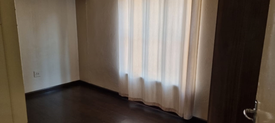To Let 2 Bedroom Property for Rent in Klippoortjie Gauteng