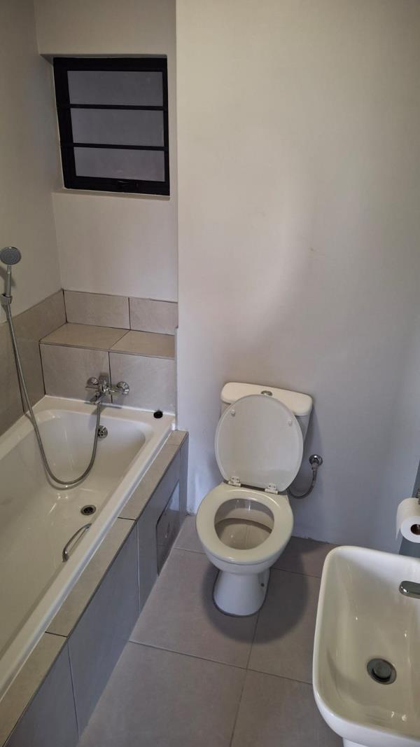 To Let 2 Bedroom Property for Rent in South Hills Gauteng