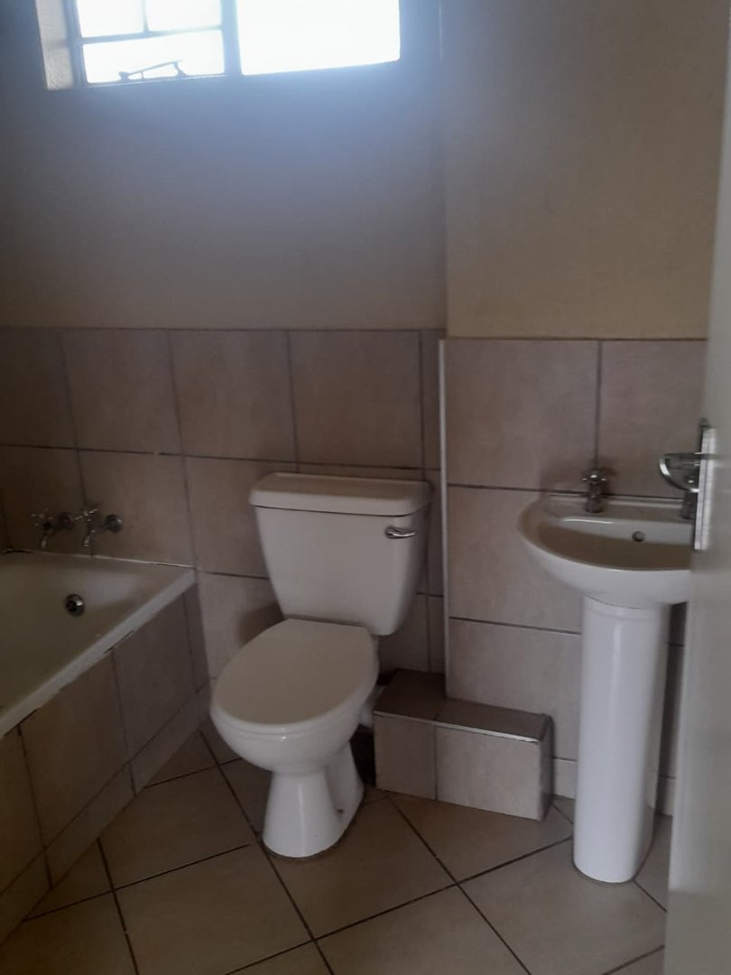 To Let  Bedroom Property for Rent in Lotus Gardens Gauteng