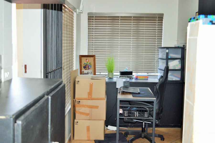 5 Bedroom Property for Sale in Capital Park Gauteng