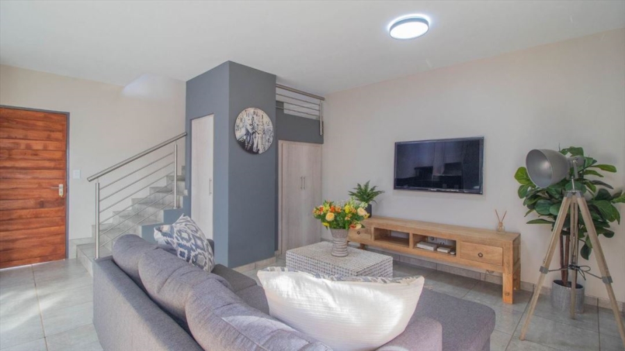 2 Bedroom Property for Sale in Glen Marais Gauteng