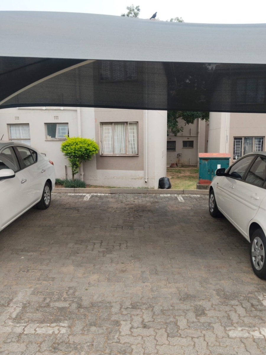 2 Bedroom Property for Sale in Vorna Valley Gauteng