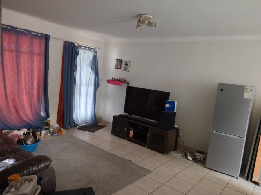 2 Bedroom Property for Sale in Vorna Valley Gauteng