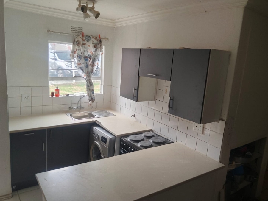 2 Bedroom Property for Sale in Vorna Valley Gauteng