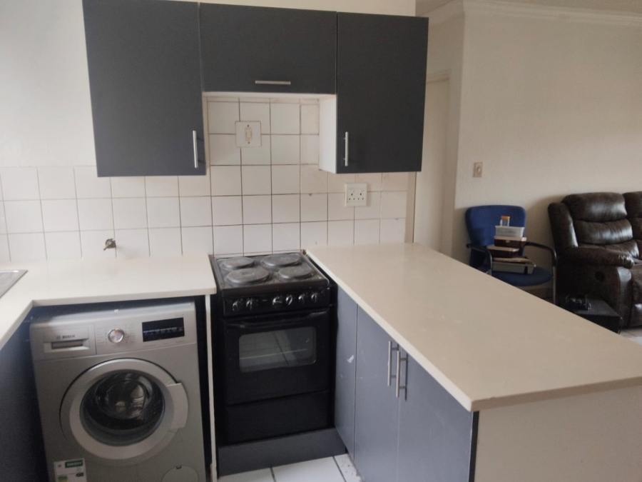 2 Bedroom Property for Sale in Vorna Valley Gauteng