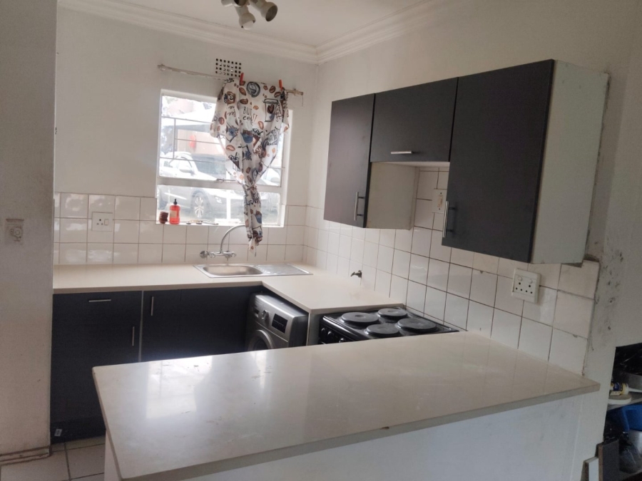 2 Bedroom Property for Sale in Vorna Valley Gauteng