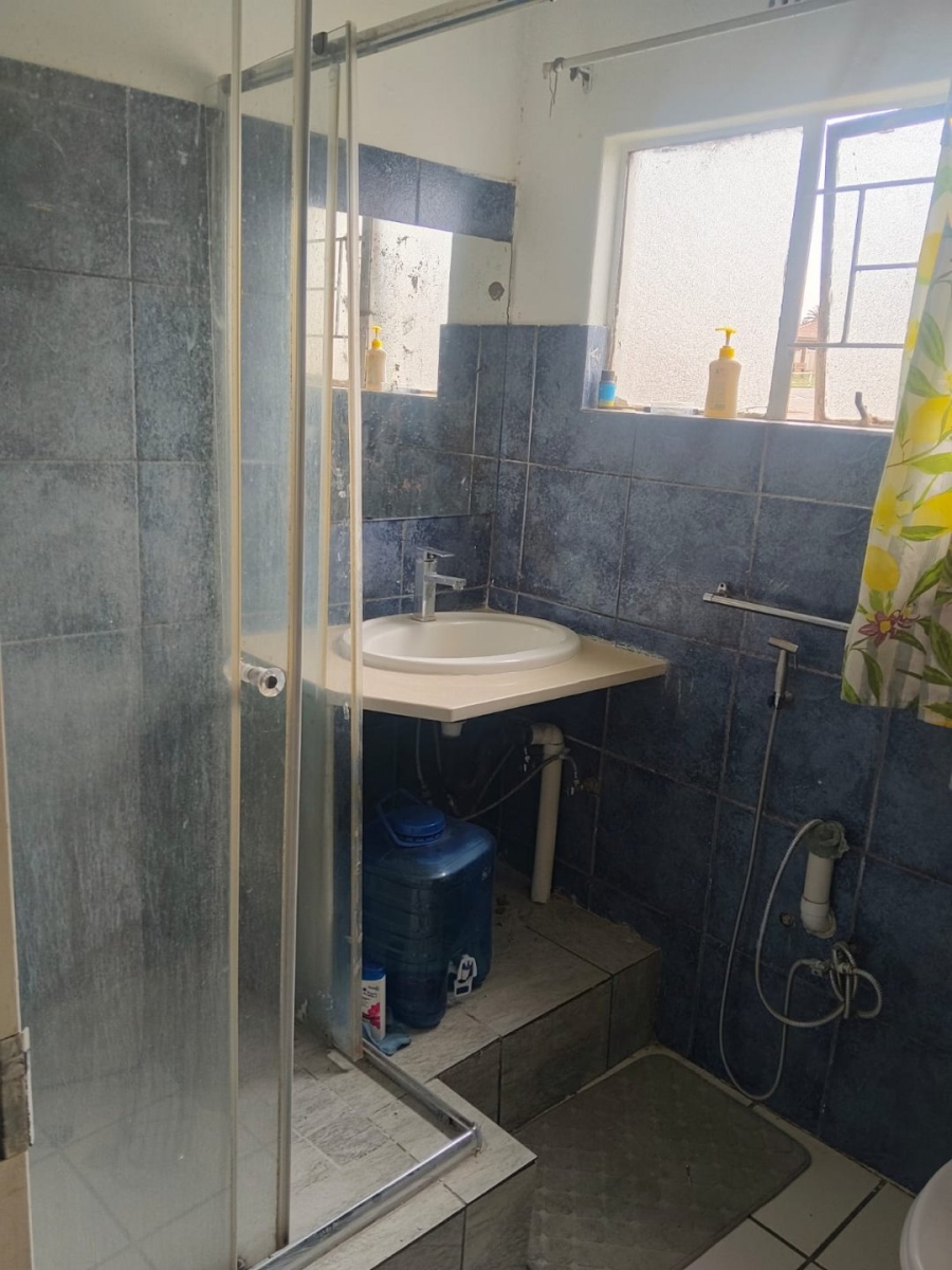 2 Bedroom Property for Sale in Vorna Valley Gauteng