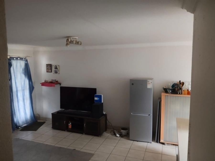 2 Bedroom Property for Sale in Vorna Valley Gauteng