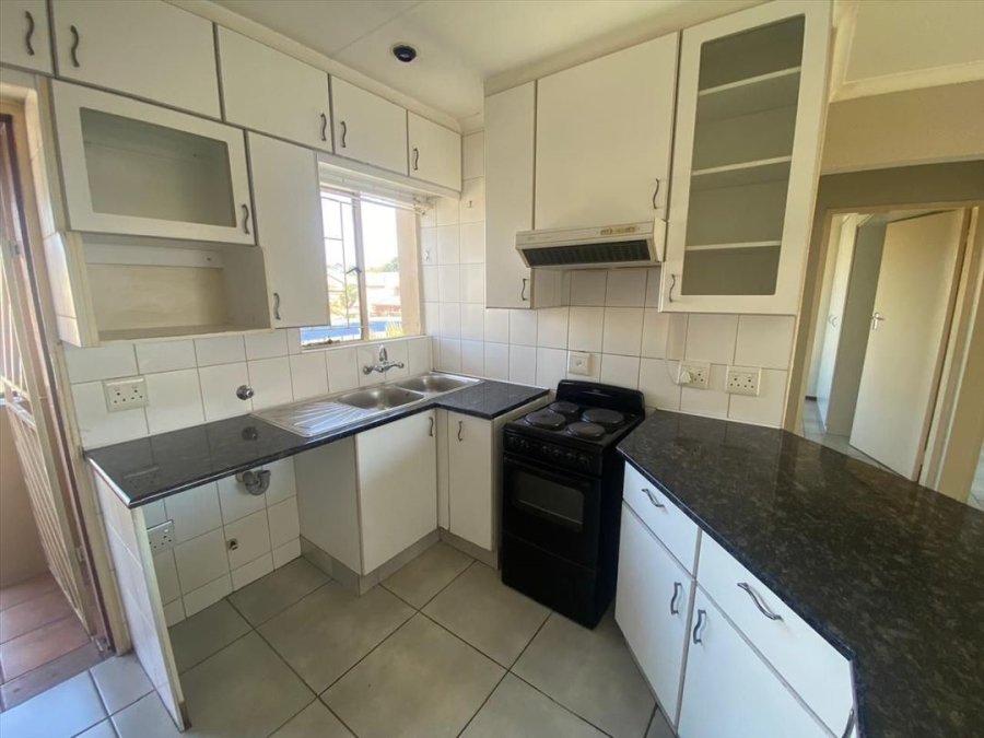 2 Bedroom Property for Sale in Lakefield Gauteng
