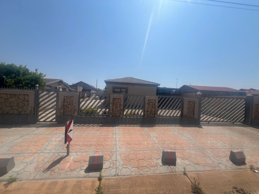 3 Bedroom Property for Sale in Soshanguve L Gauteng