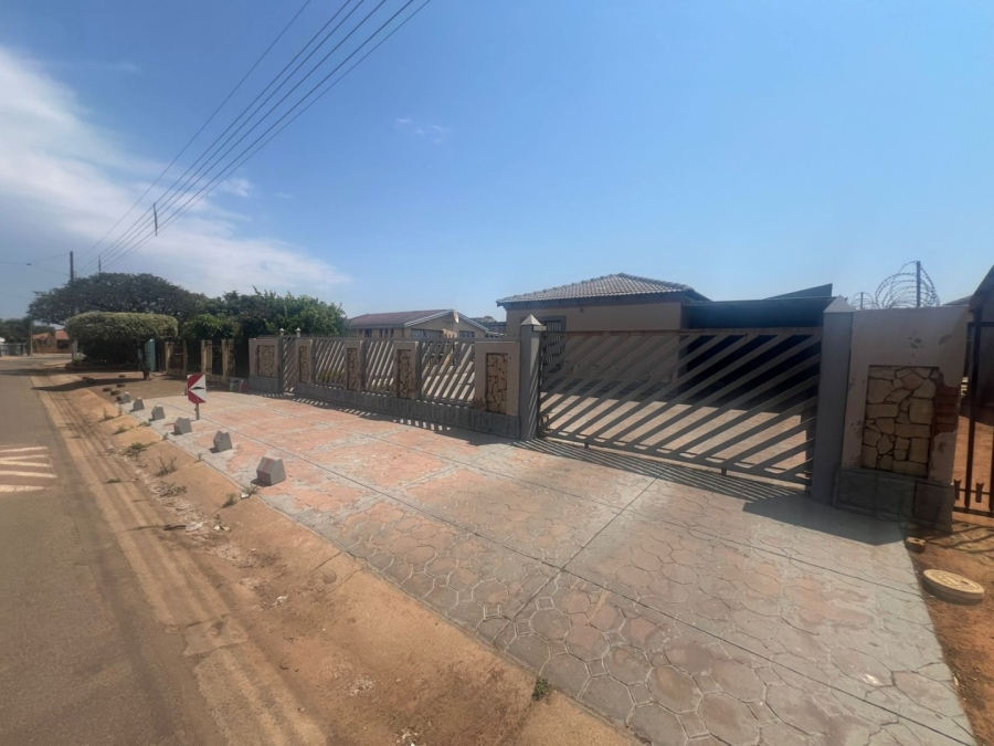 3 Bedroom Property for Sale in Soshanguve L Gauteng