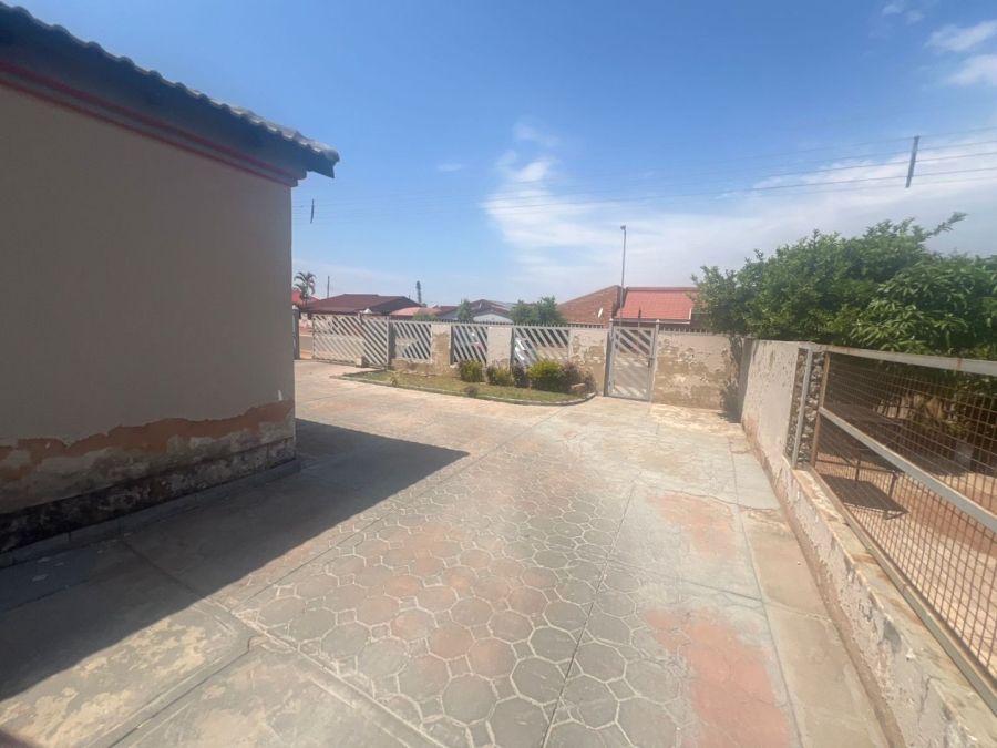 3 Bedroom Property for Sale in Soshanguve L Gauteng