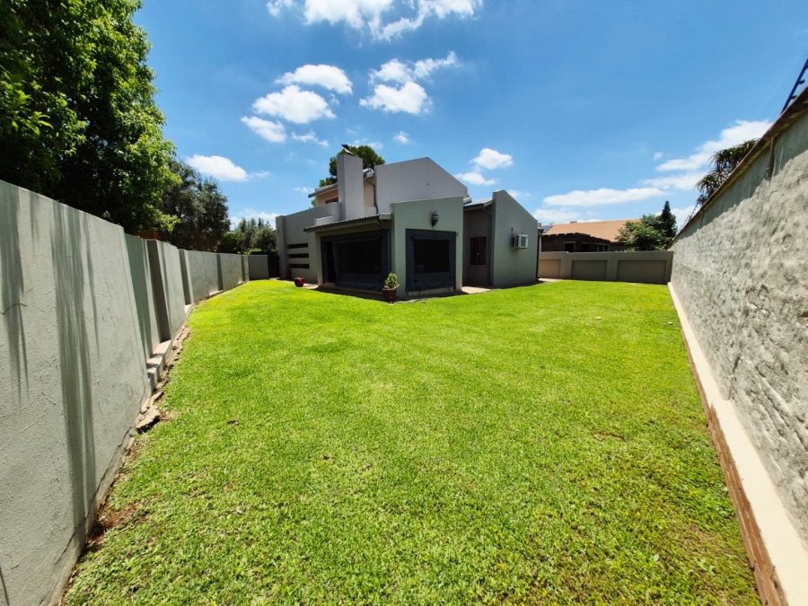 2 Bedroom Property for Sale in Olympus AH Gauteng