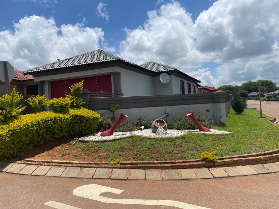 4 Bedroom Property for Sale in Amandasig Gauteng